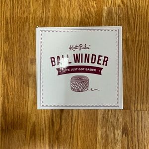 Yarn ball winder.